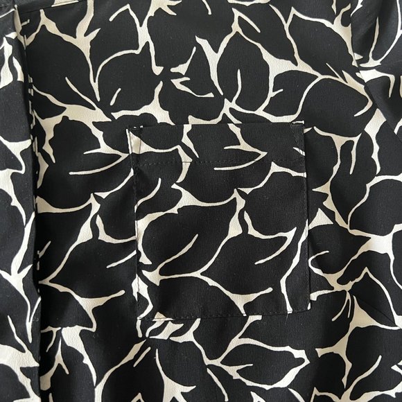 LOFT One-Piece Black & White (Cream) Leaf Pattern Jumpsuit Romper Size 10 - Picture 8 of 14